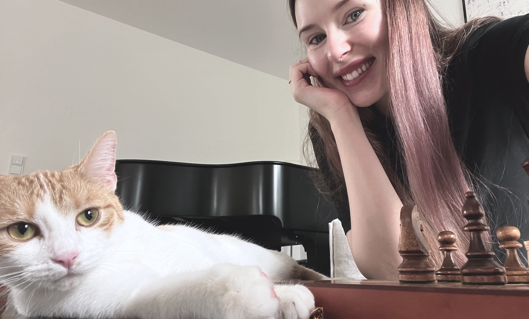 Nadine mit Katze
